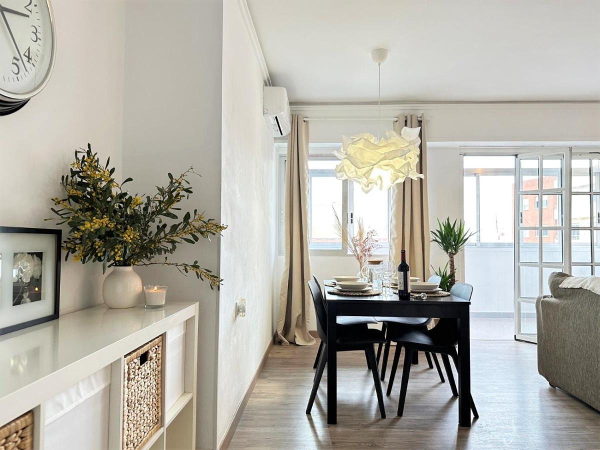 Your Sunny & Spacious Portview Home 발렌시아 외부 사진
